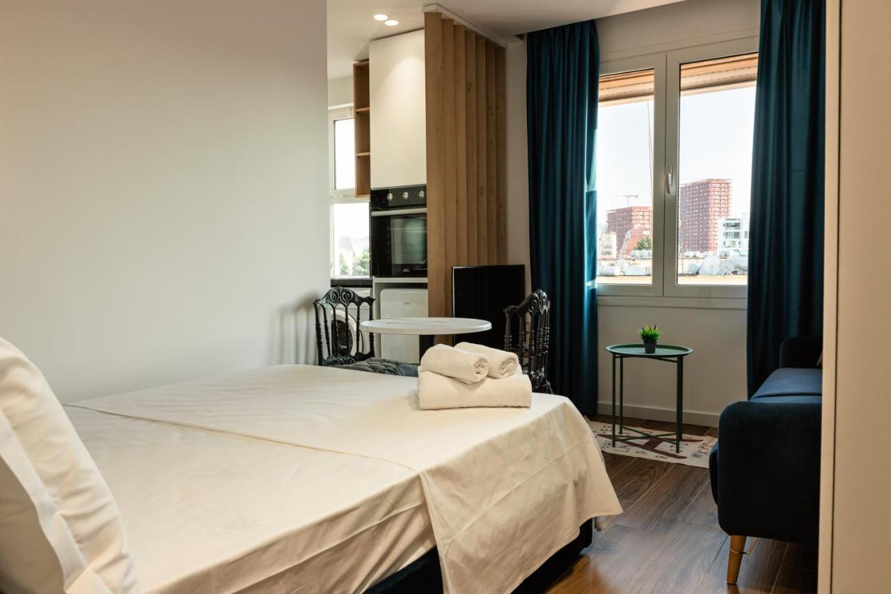 Cozy And Chic Studio Apartment Тирана Экстерьер фото